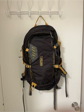 CamelBak Black and Yellow Hydration Backpack Rim Runner